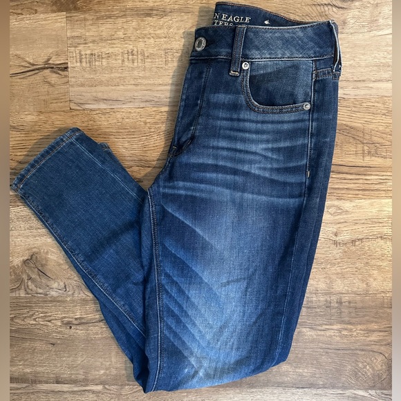 American Eagle Tomgirl Jeans - Picture 3 of 7